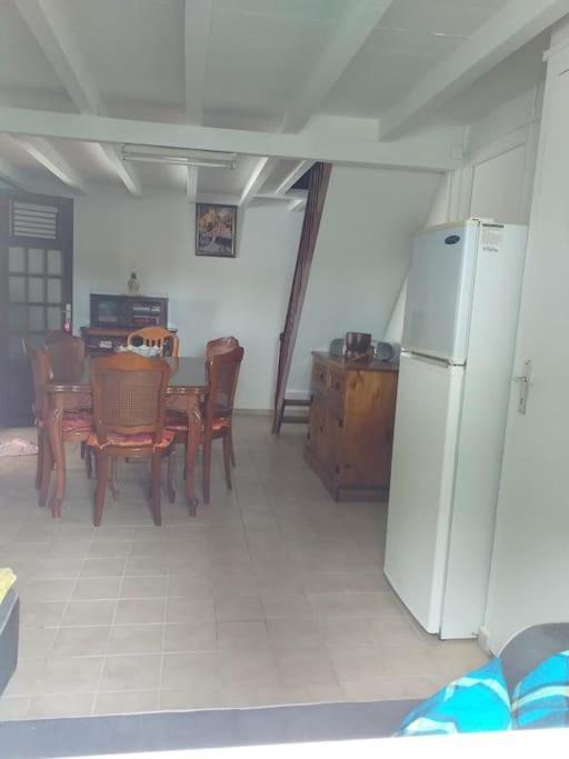 Maison Creole Chaleureuse Avec Stationnement Ле-Гозье Экстерьер фото
